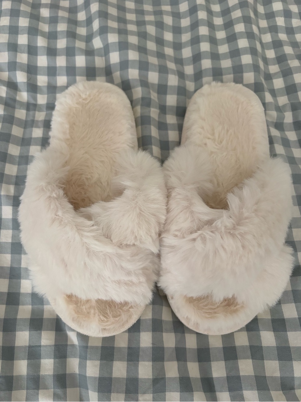 Amazon Plush Faux-Fur Slide Slippers - Cream